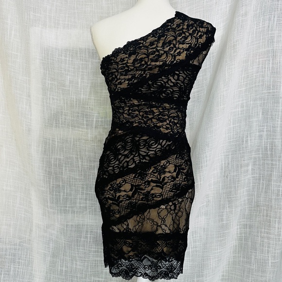 Little Black Dress - Picture 2 of 4